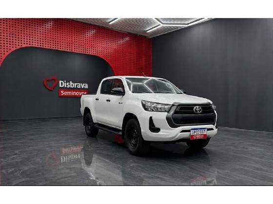 TOYOTA HILUX 2.8 D-4D TURBO DIESEL CD POWER PACK 4X4 MANUAL TOYOTA HILUX 2.8 D-4D TURBO DIESEL CD POWER PACK 4X4 MANUAL